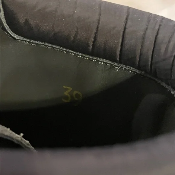 Moncler Blanche Boots with Sparkle - Picture 8 of 8